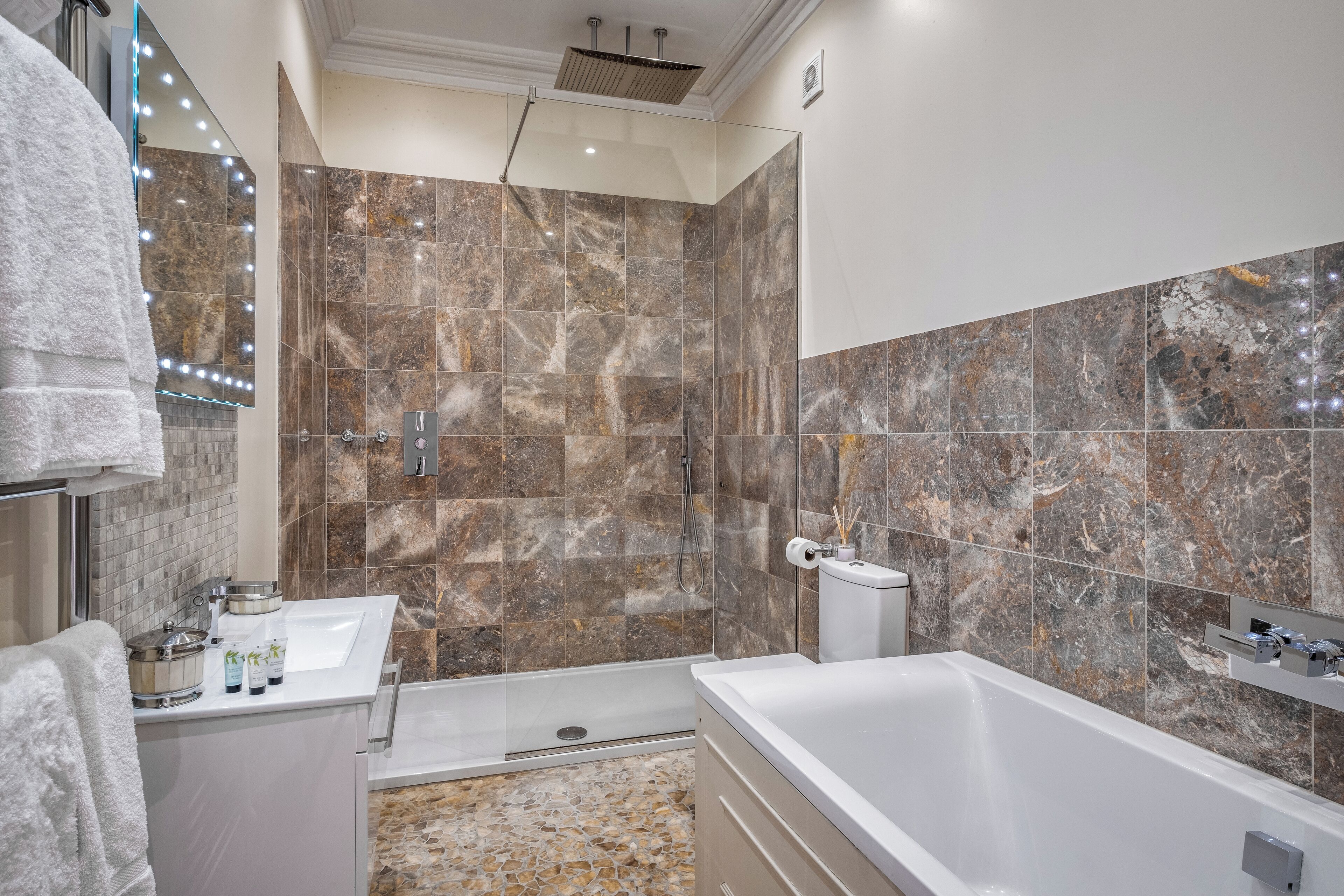 deluxe double or twin room | bathroom | free toiletries, hair dryer, dressing gowns, towels