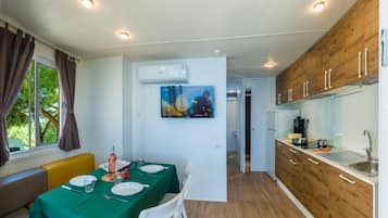 Mobile Home, patio, vue lac | Coin séjour