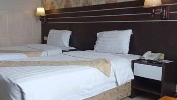 Desk, rollaway beds, free WiFi