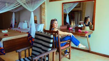 Basic Triple Room, Sea View | 1 bedroom, in-room safe, desk, blackout drapes