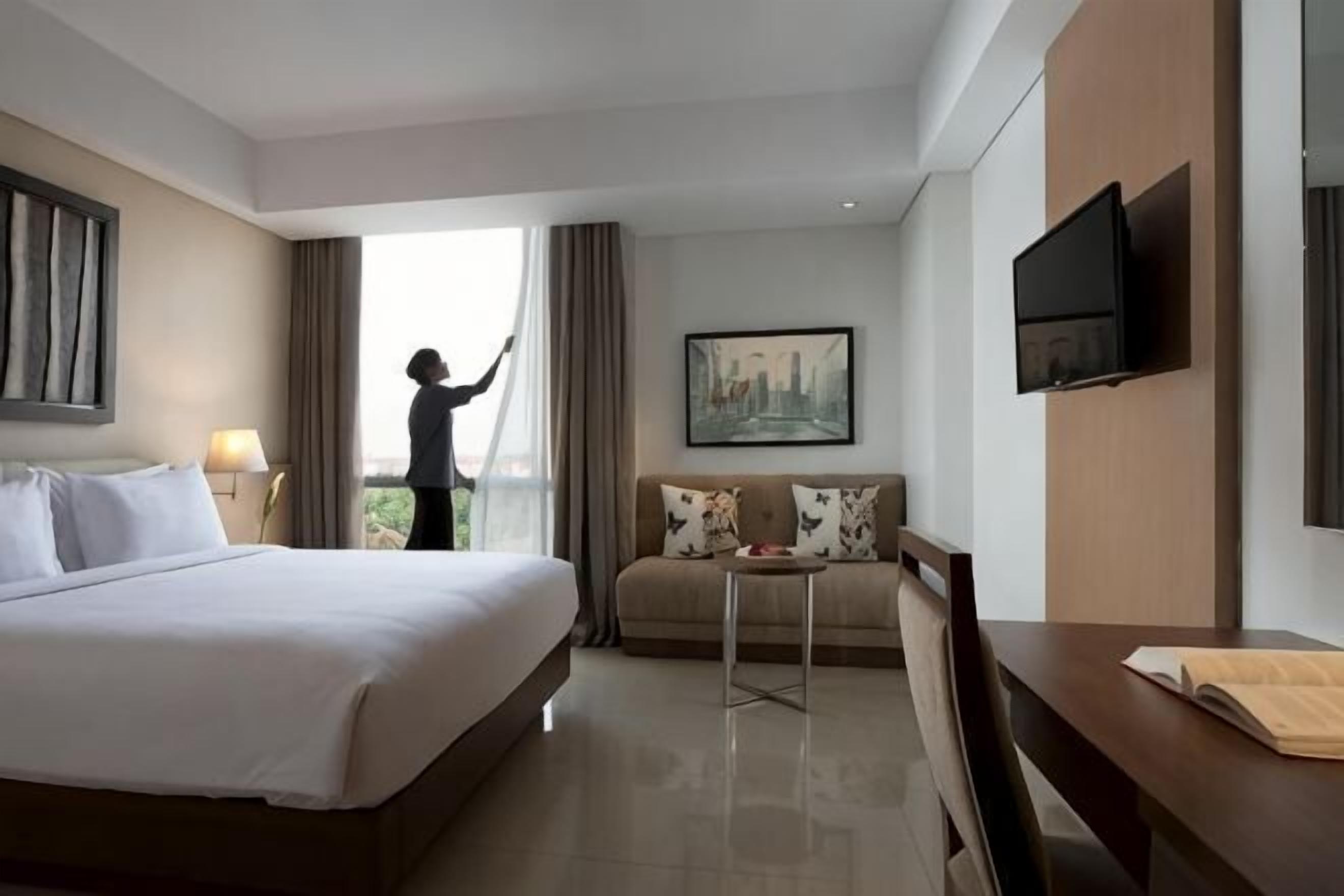 In-room safe, desk, free WiFi, bed sheets