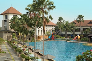 Sport court - Santika Premiere Kota Harapan Indah (Bekasi)