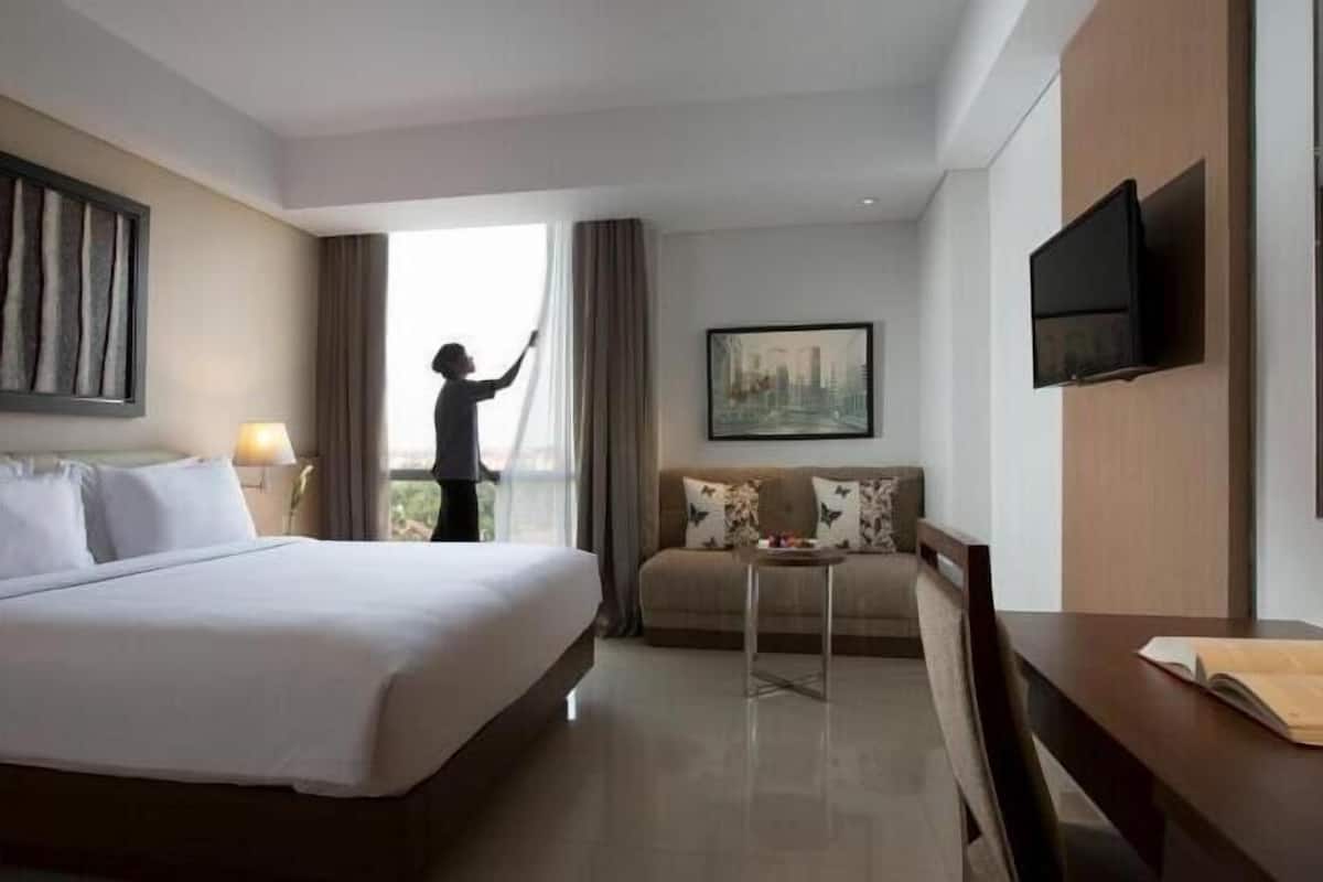 ตู้นิรภัยในห้องพัก, โต๊ะทำงาน, Wi-Fi ฟรี, ผ้าปูที่นอน