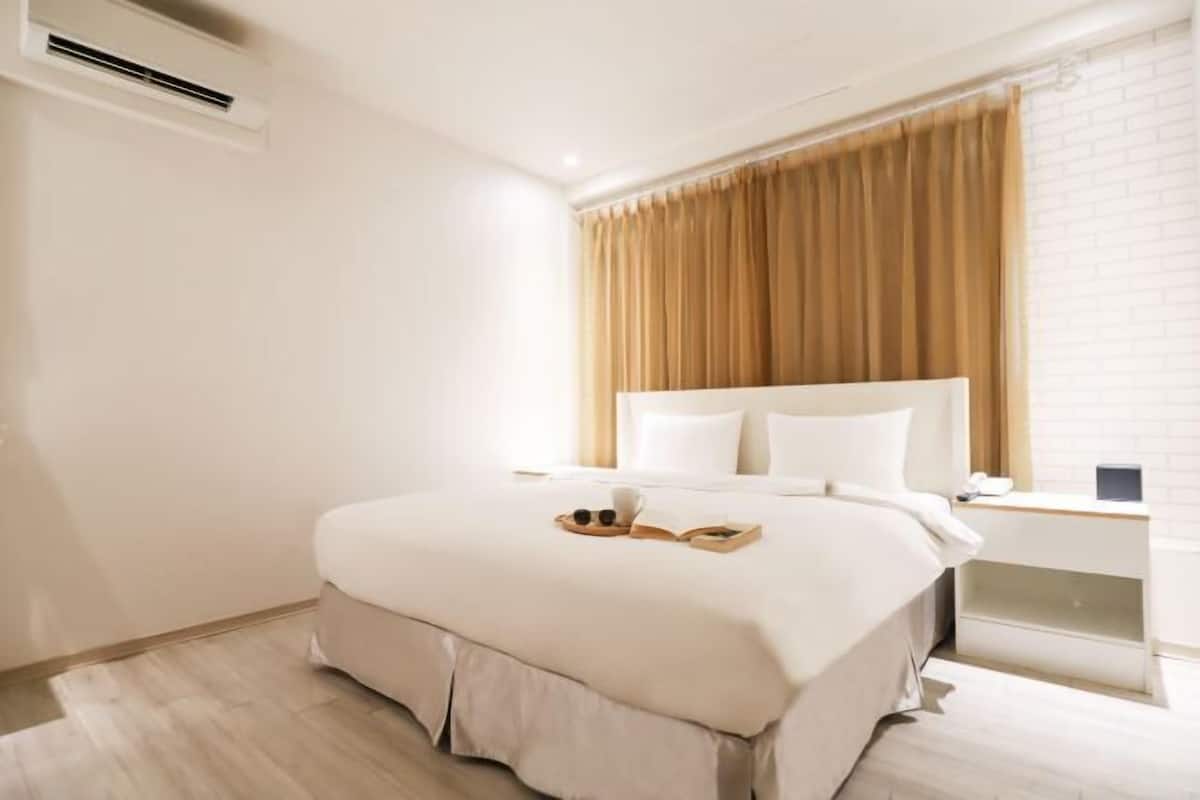 Premium bedding, down duvets, in-room safe, individually decorated