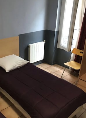 Single Room | Free WiFi, bed sheets