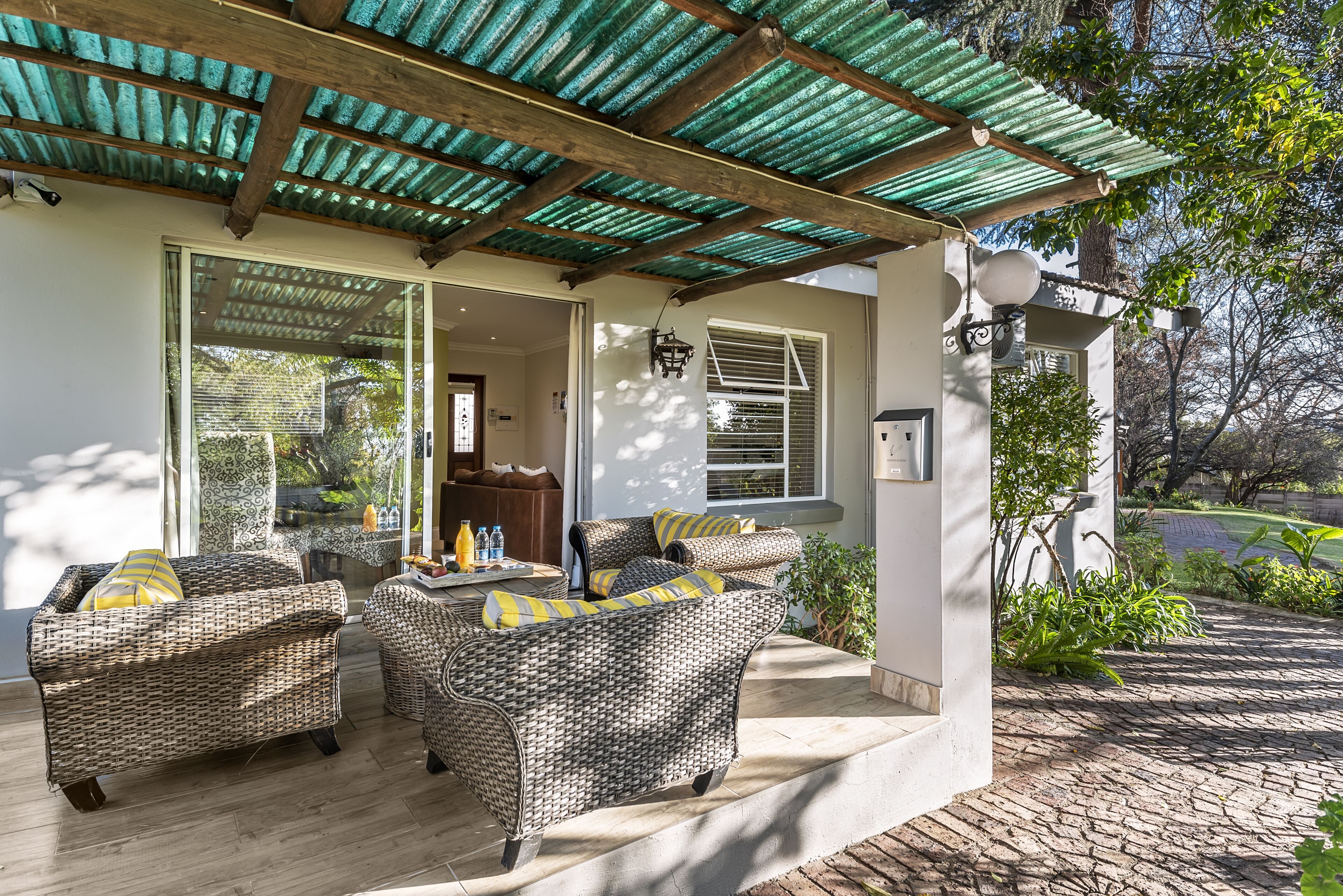 Executive Cottage | Terrace/patio