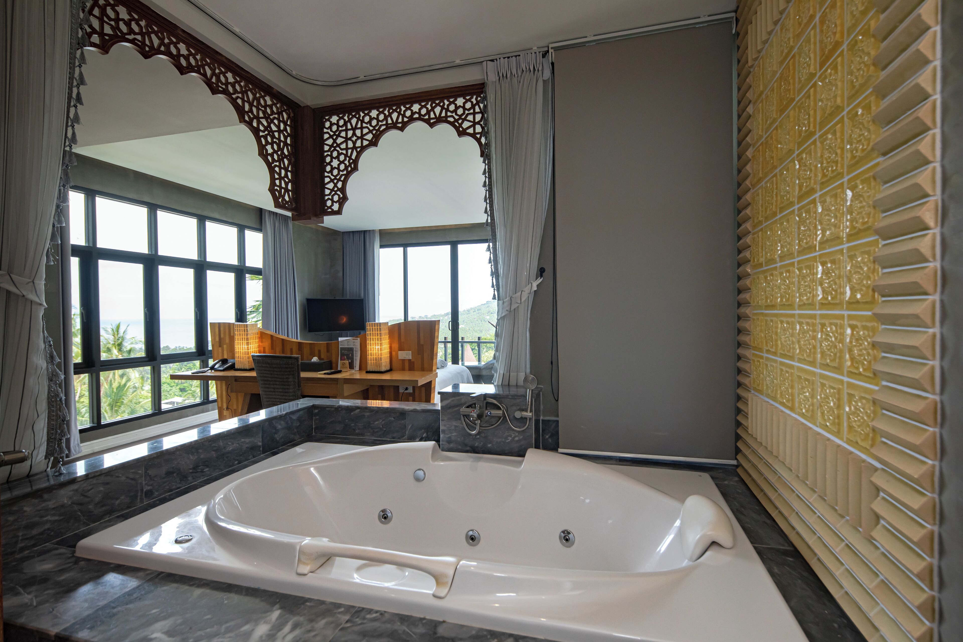 honeymoon suite with bathtub | bathroom | shower, rainfall showerhead, free toiletries, hair dryer