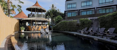 Poolside bar