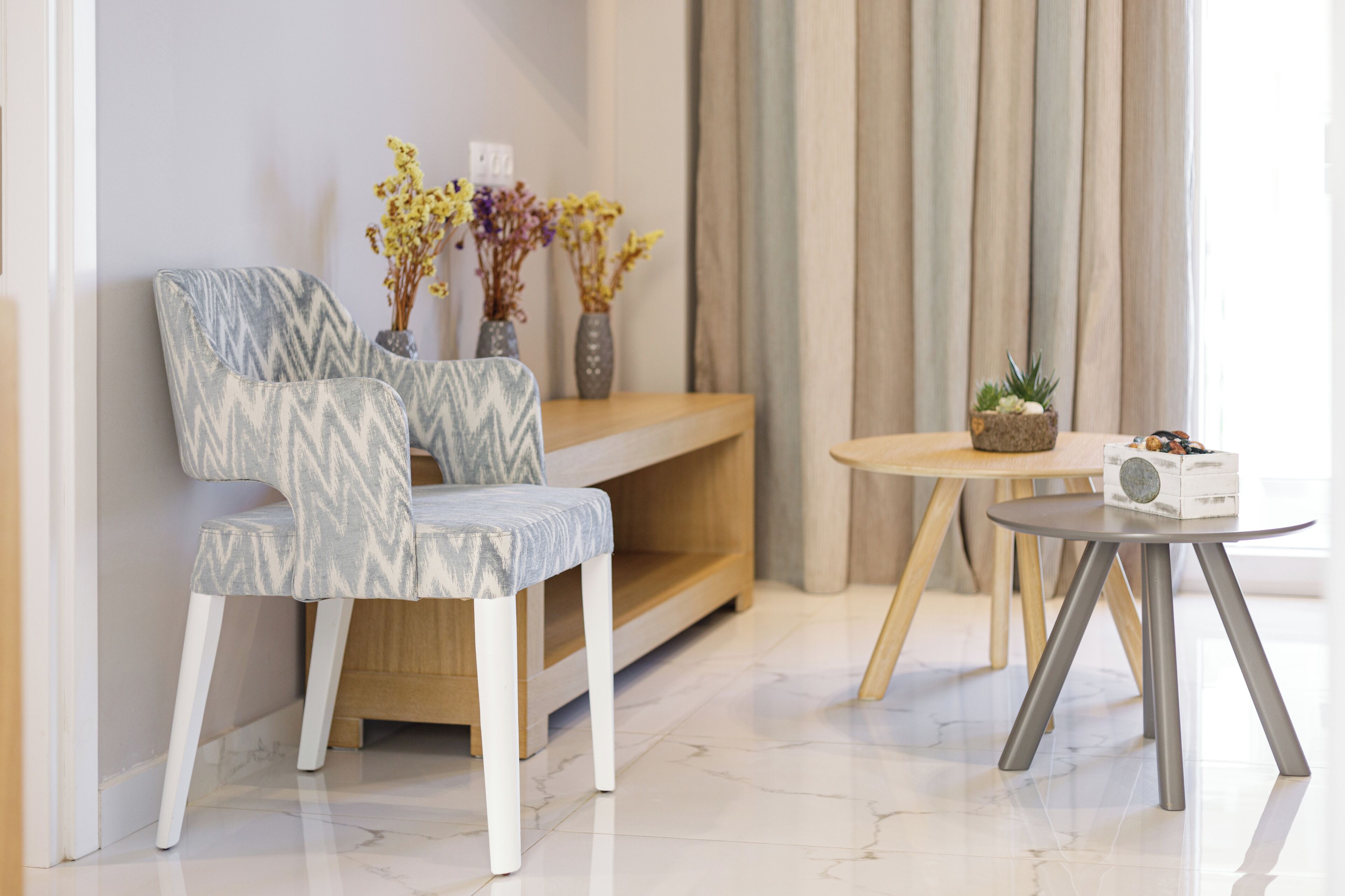 family room | living area | flat-screen tv