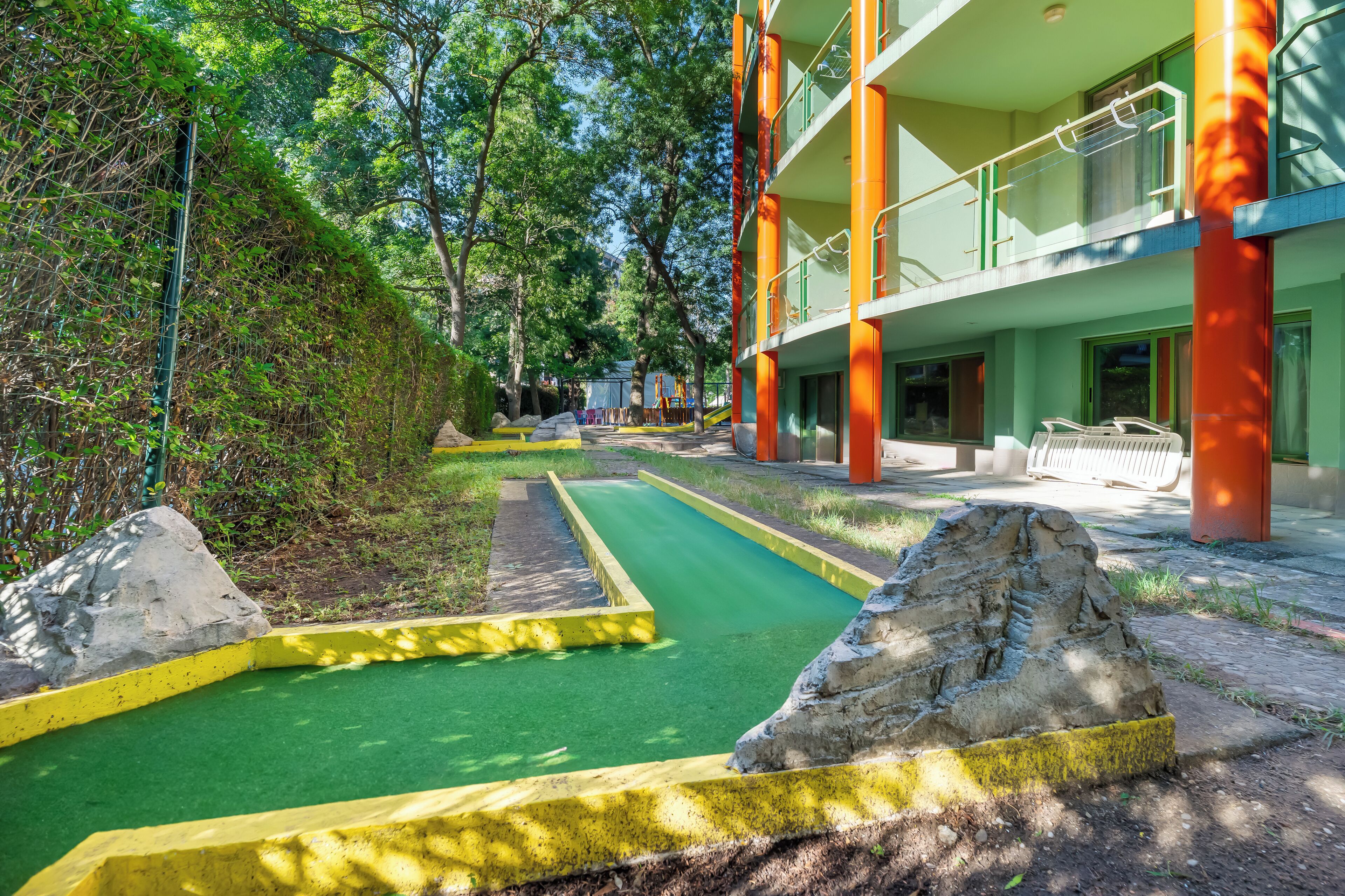 mini-golf