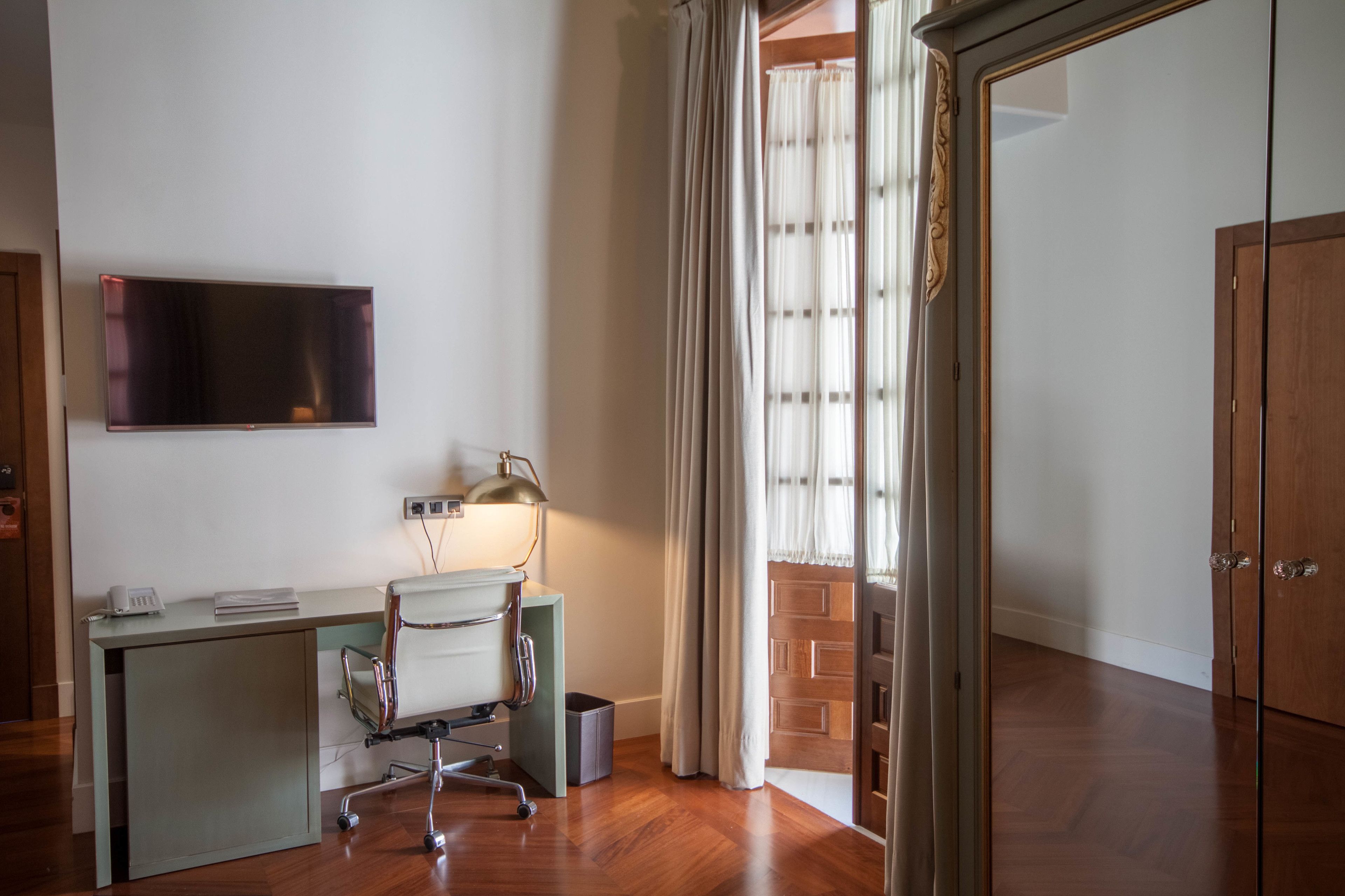 standard suite | 1 bedroom, premium bedding, minibar, in-room safe