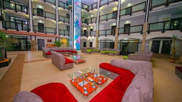 Lobby lounge