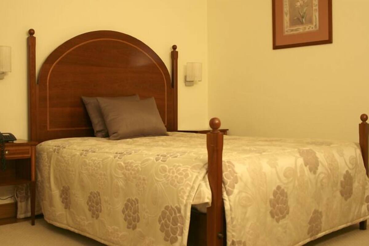 Quarto casal ou duplo | Frigobar, cofres nos quartos, escrivaninha, cortinas blackout