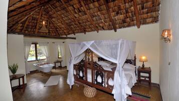 Luxury Cottage | 1 bedroom, premium bedding, desk