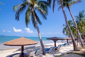 Private beach, sun loungers, beach umbrellas, beach towels