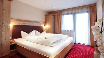 Apartment, 2 Bedrooms, Balcony, Mountain View (Typ Ötztal) | 1 bedroom, hypo-allergenic bedding, down duvets, in-room safe