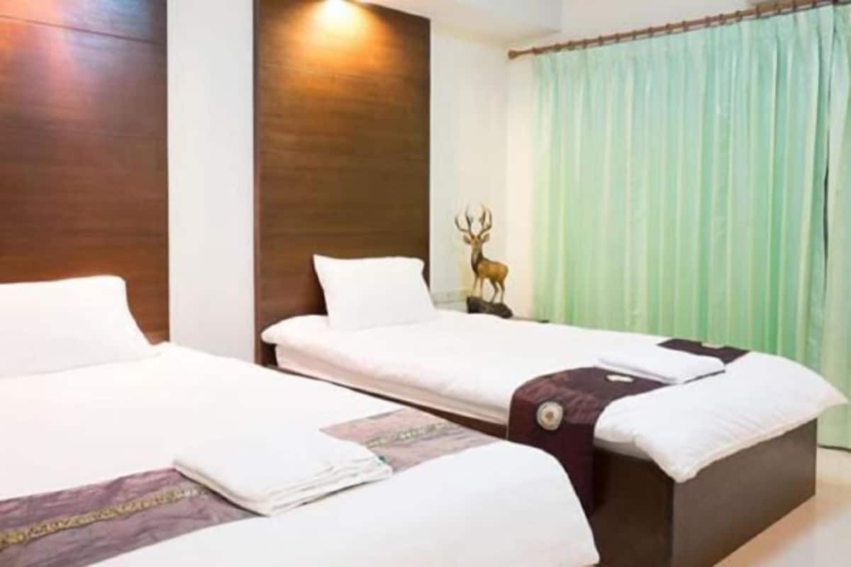 Una scrivania, Wi-Fi (a pagamento)