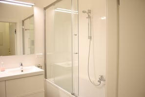Bathroom - Luxury Oldtown Apartments (Vienna)