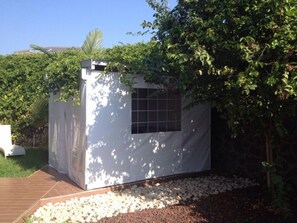 บริเวณภายนอก