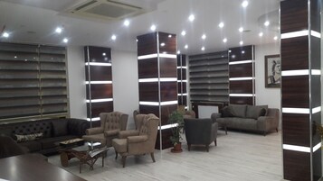 Pintu masuk interior