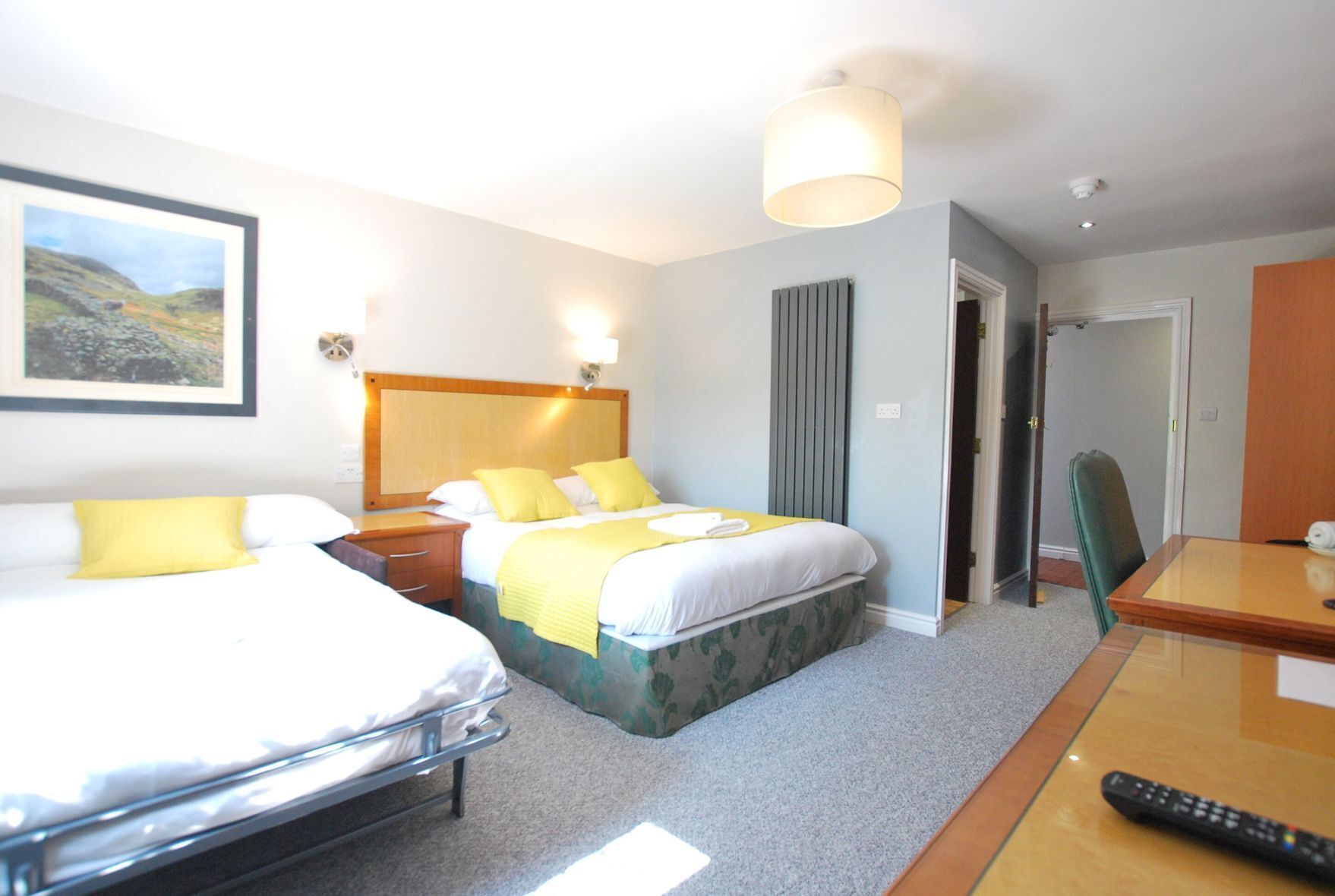 Sengetøy av topp kvalitet, strykejern/-brett og wi-fi (inkludert)