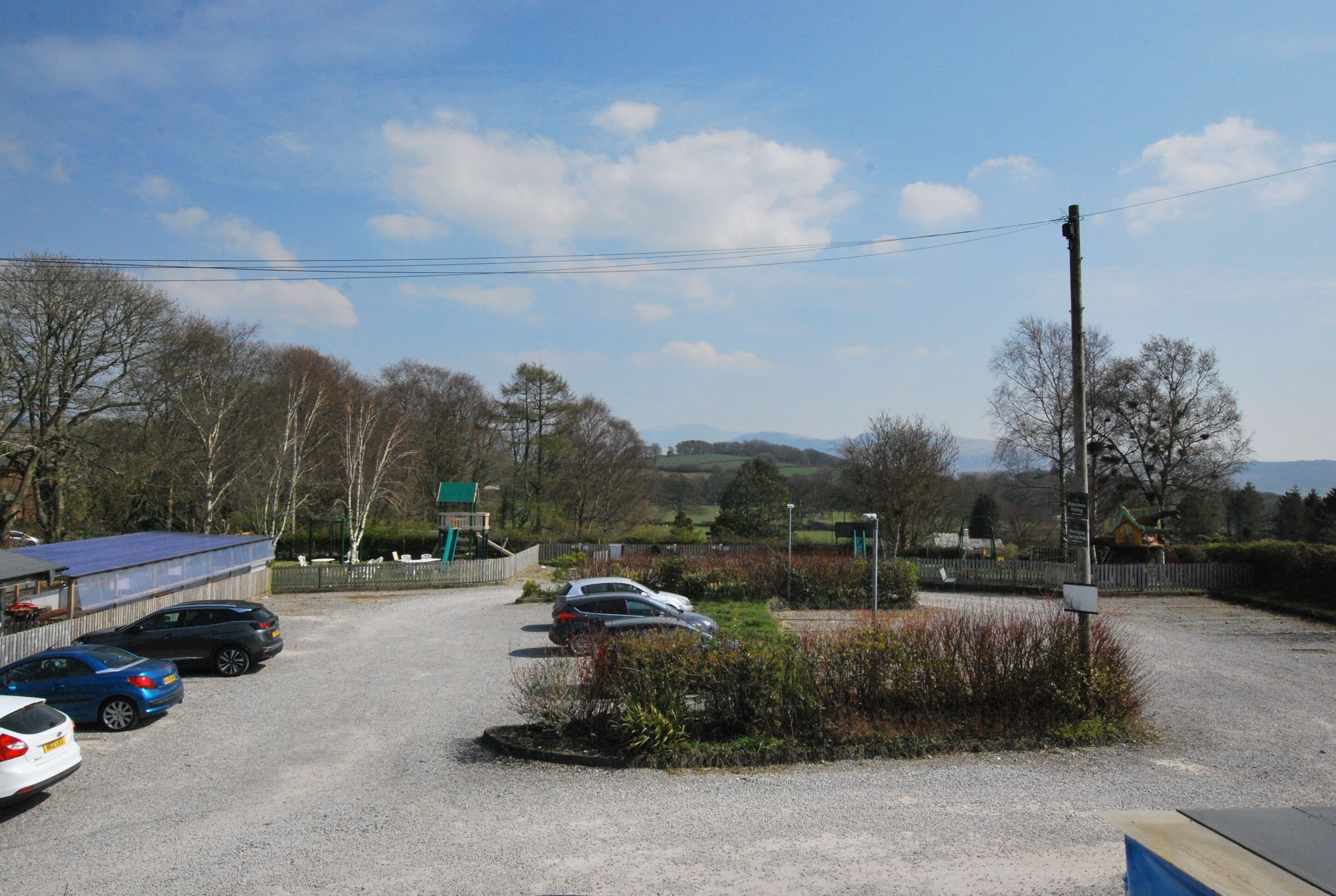 superior family room & sofa bed | mountain view