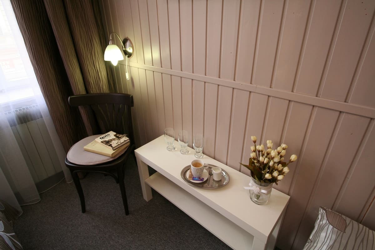 In-room safe, desk, free WiFi, bed sheets