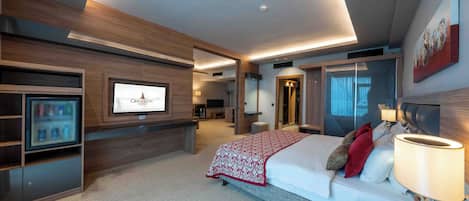 Premium bedding, minibar, in-room safe, desk
