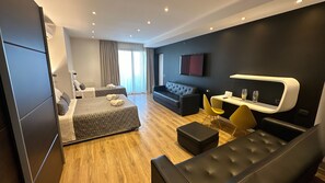 Panoramic Room, Terrace, Poolside | Premium bedding, blackout drapes, soundproofing, free WiFi - OttoMood B&B (Tremestieri Etneo)