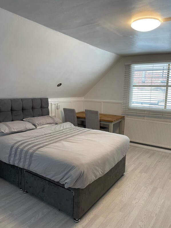 Comfort Double Room, Accessible, Ensuite | Interior