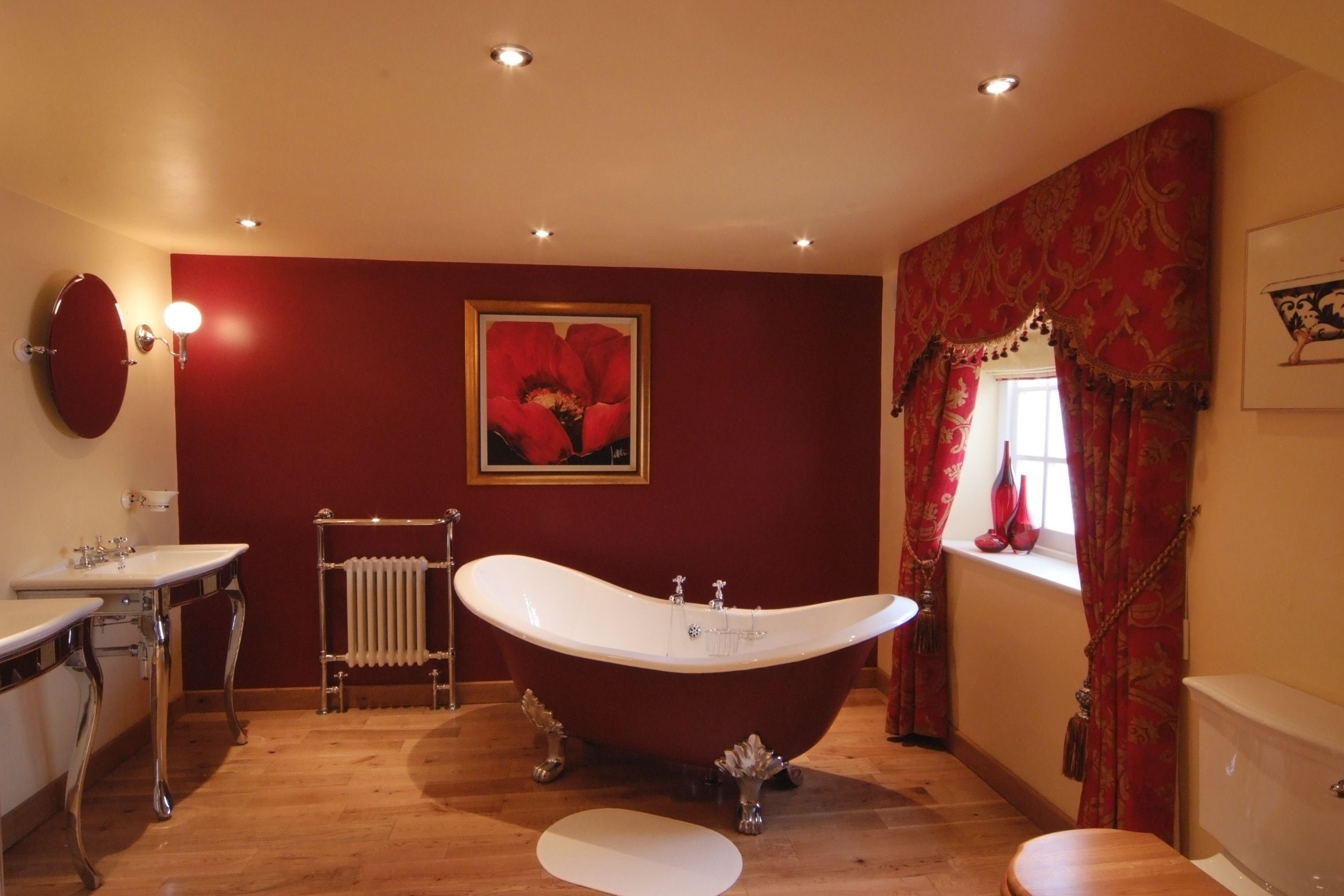 double room | deep-soaking bathtub