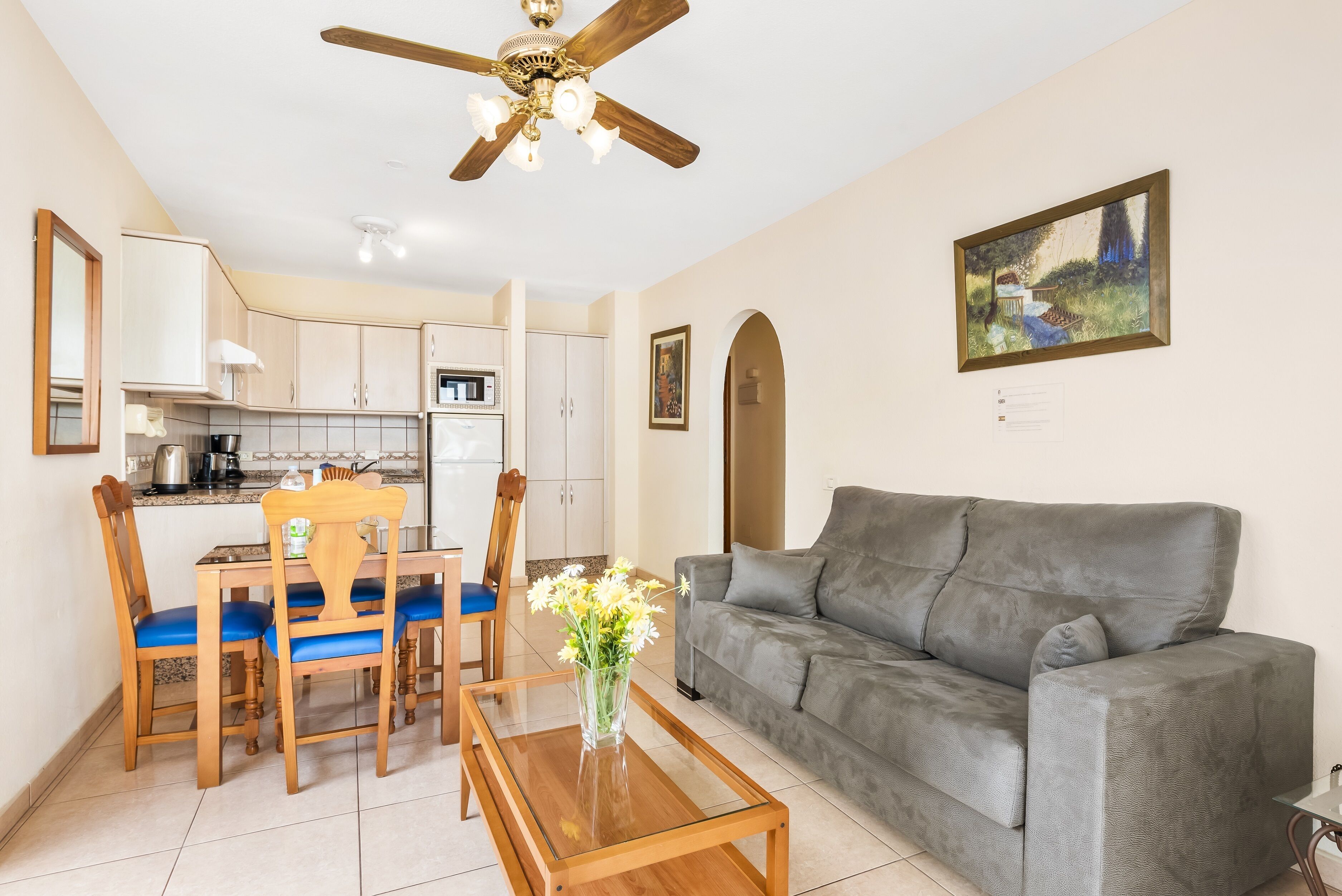 Căn hộ phong cách cổ điển, 1 phòng ngủ | Phòng ăn