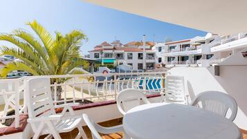 Két bảo mật tại phòng, bàn ủi/dụng cụ ủi quần áo