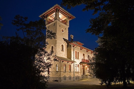 Property entrance. Albergo Villa & Roma