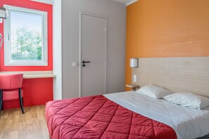 Bureau, chambres insonorisées, Wi-Fi gratuit, draps fournis