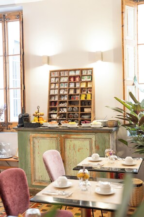 Petit déjeuner continental compris tous les jours