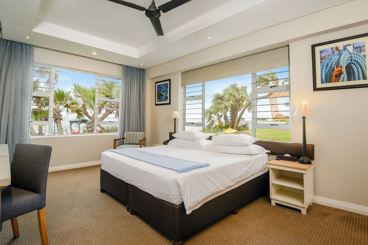 Family Room | Beach/ocean view
