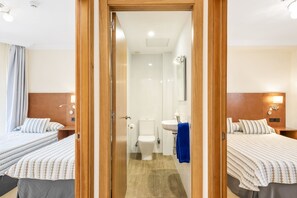 Club-Apartment, 2 Schlafzimmer | 1 Schlafzimmer, Zimmersafe, Verdunkelungsvorhänge, Bügeleisen/Bügelbrett