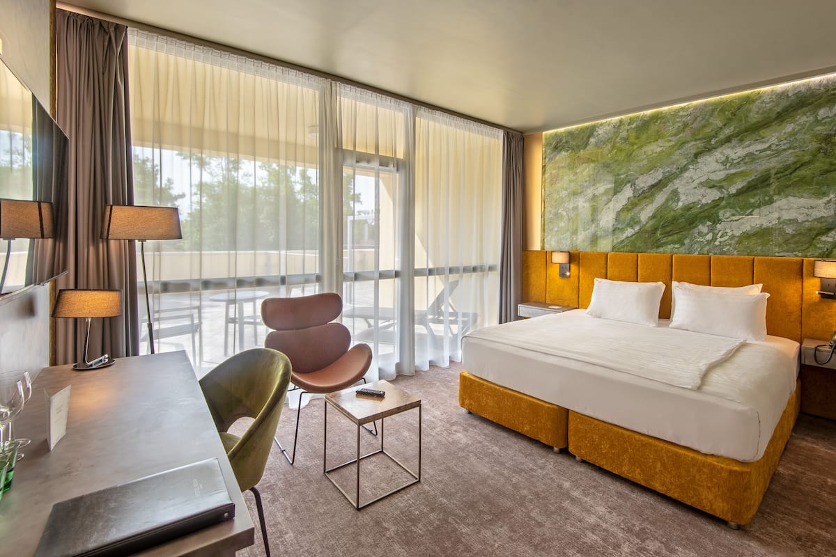 premium double room, balcony | hypo-allergenic bedding, pillow-top beds, minibar, in-room safe