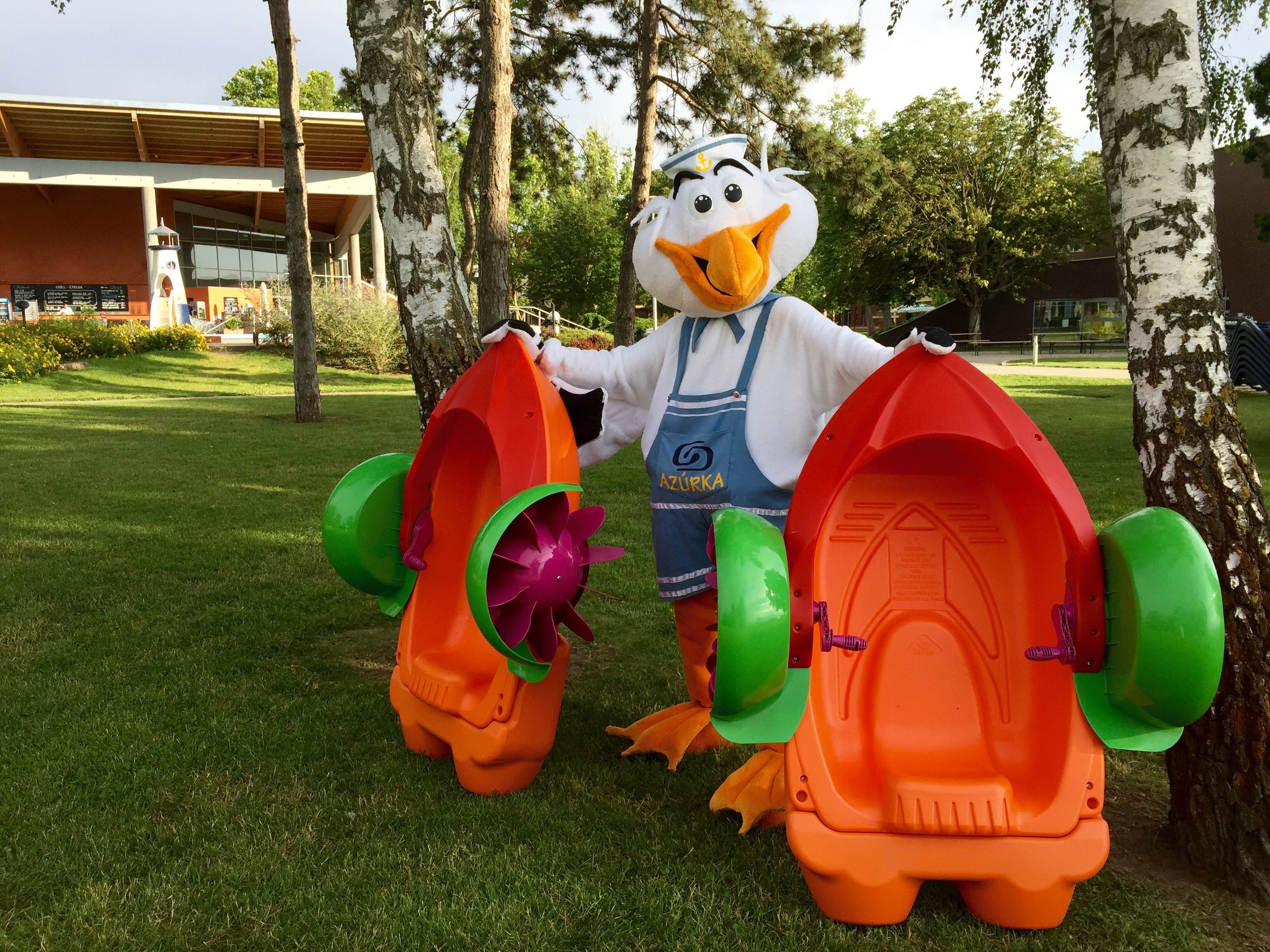 children’s play area – outdoor