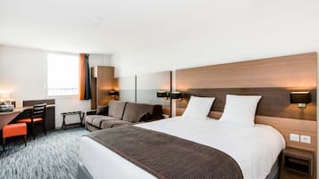 Comfort fyrbäddsrum | Skrivbord, ljudisolering, gratis wi-fi och rullstolsanpassning
