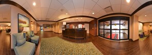 Reception - Hampton Inn Omaha Midtown-Aksarben Area (Omaha)