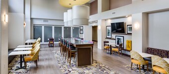 Hampton Inn & Suites Knoxville Papermill Drive