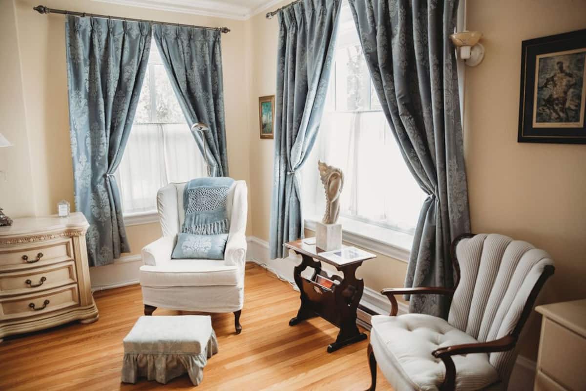 Deluxe Room, 1 King Bed | 2 bedrooms, Egyptian cotton sheets, premium bedding, down duvets