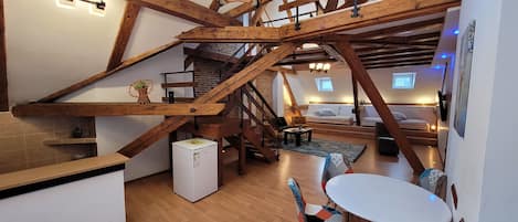 Luxury Studio | 1 bedroom, free WiFi, bed sheets
