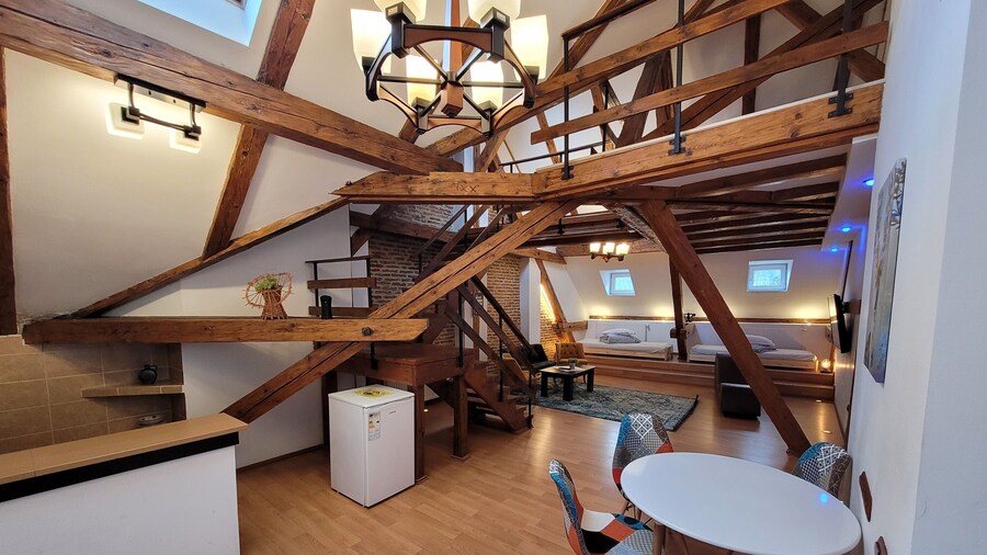 Main Square Apartments & More