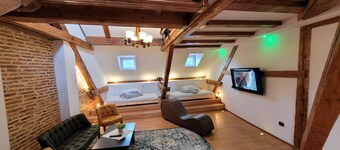 Main Square Apartments & More