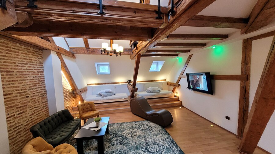 Main Square Apartments & More