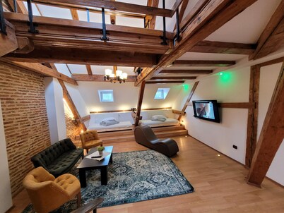 Main Square Apartments & More