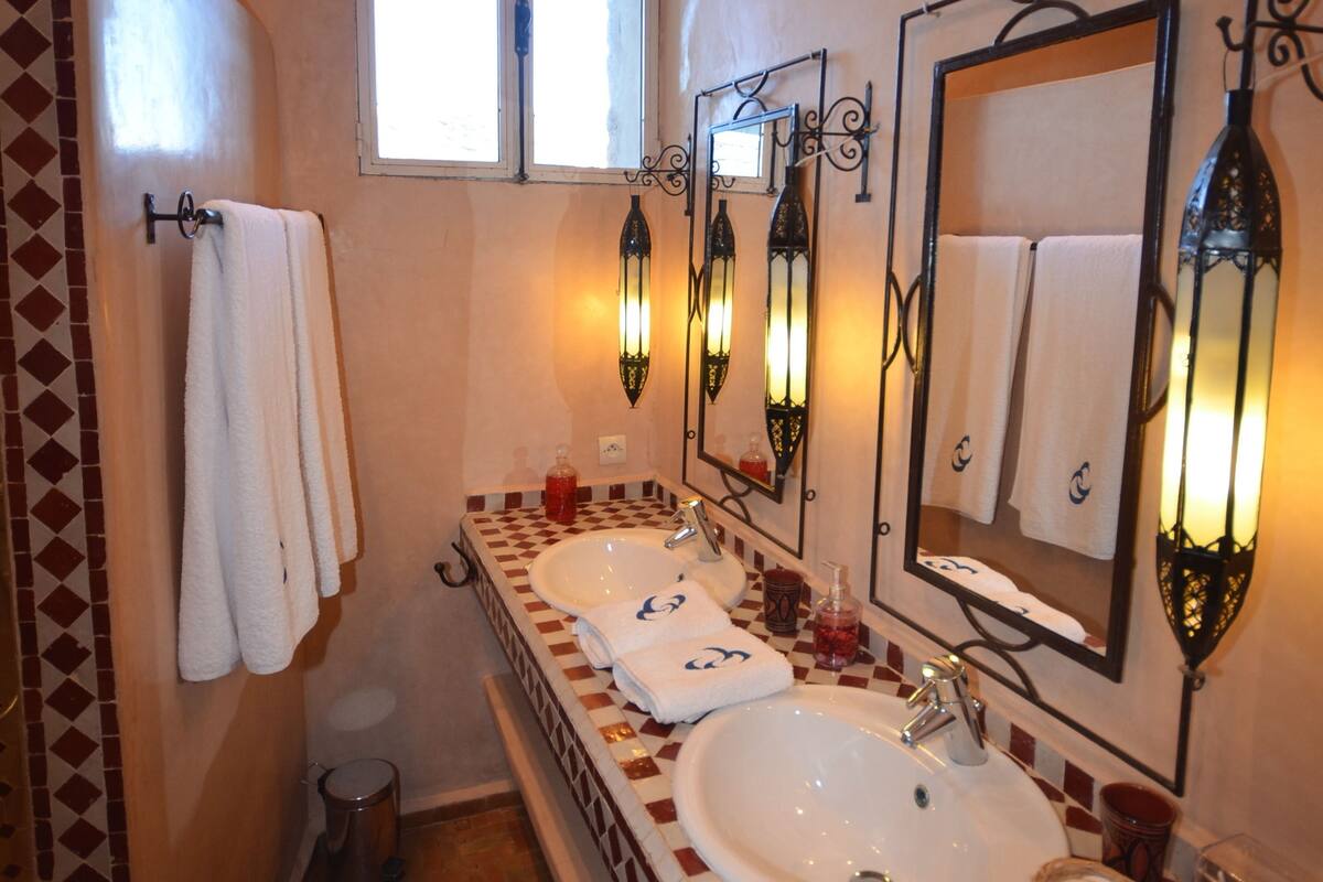 Premium Room, 1 Bedroom, Accessible, Terrace (Grenadier) | Bathroom | Combined shower/tub, deep soaking tub, free toiletries, hair dryer
